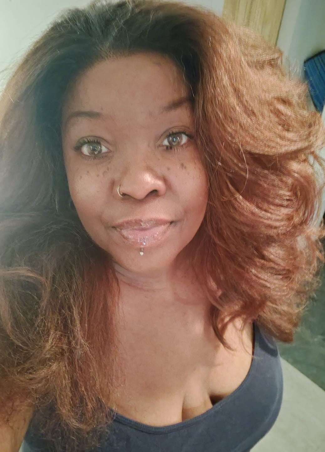Customer photo review of Outre Perfect Hairline Synthetic HD Lace Wig - JULIANNE