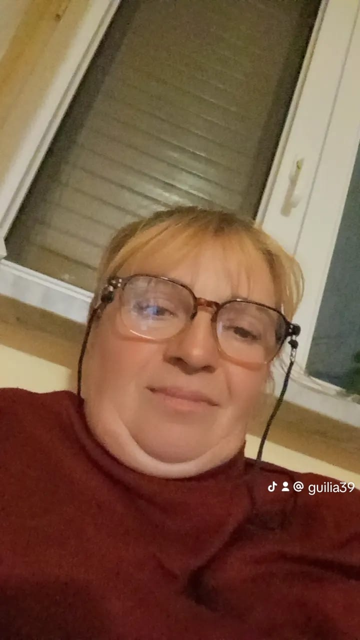 Customer photo review of Lavavetri in silicone SMART con Vaschetta Raccogli Acqua integrata, Pulisci i Vetri senza striature, Vetri senza aloni, Lavavetri professionale di alta qualità
