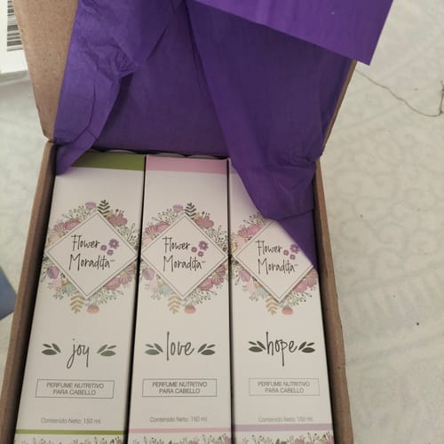 Customer photo review of Kit 3 Perfumes para cabello