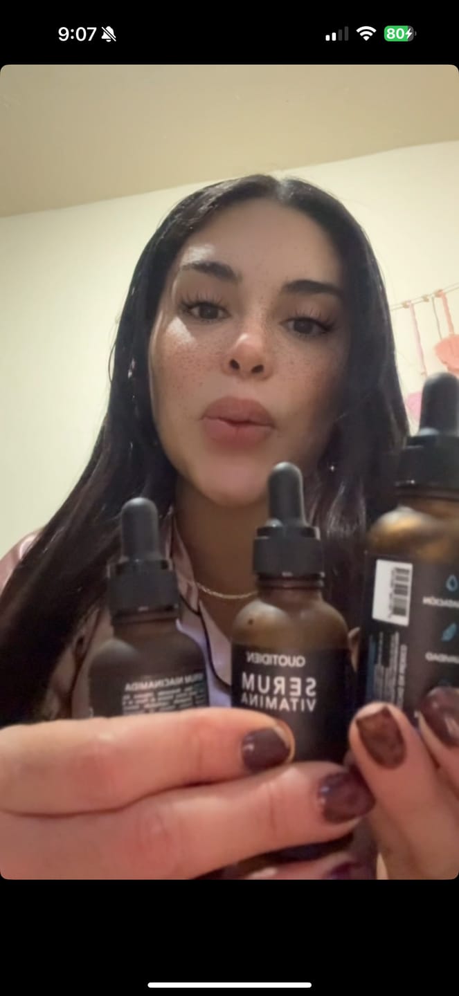 Customer photo review of Kit Los Esenciales (47% OFF) - Serum de Vitamina C 30ml + Serum de Niacinamida 30ml + Serum de Ácido Hialurónico 30ml