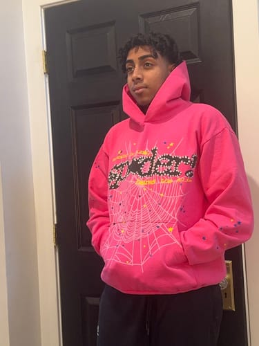 Customer photo review of Sp5der P*nk Hoodie V2 Pink