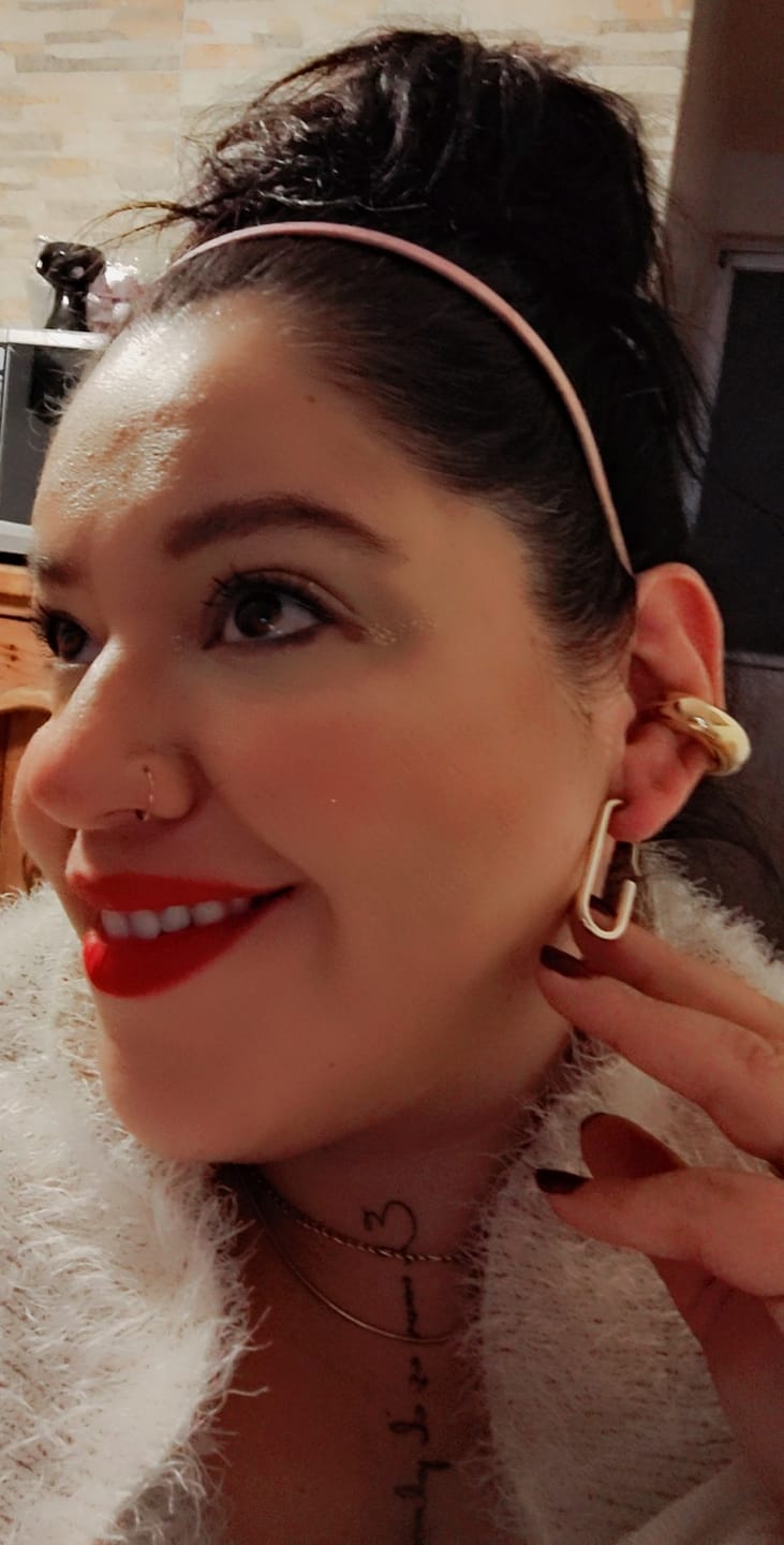 Customer photo review of Chunky Ear Cuff