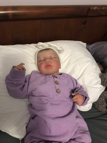 Customer photo review of Lifelike Reborn Baby Doll "Zella"