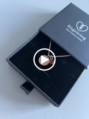Customer video review of Ogrlica: Name Birthstone