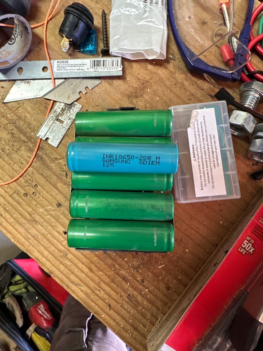 Customer photo review of Samsung 25R 18650 2500mAh 20A Battery