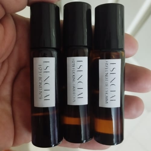 Customer photo review of H001 Esencia de Perfumería para Hombre (Nicho)