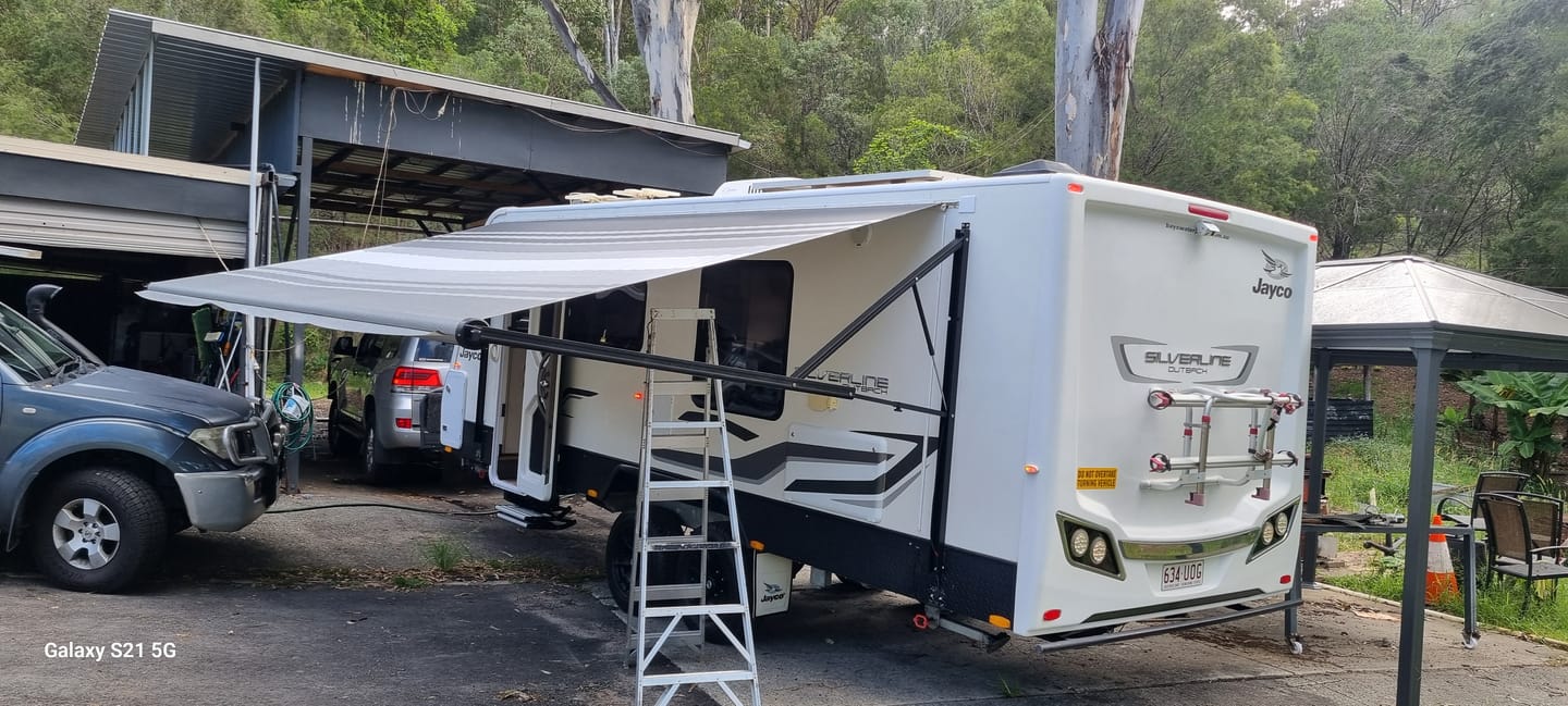 Customer photo review of Awnlux 12v Electric Caravan Awning W-5700C