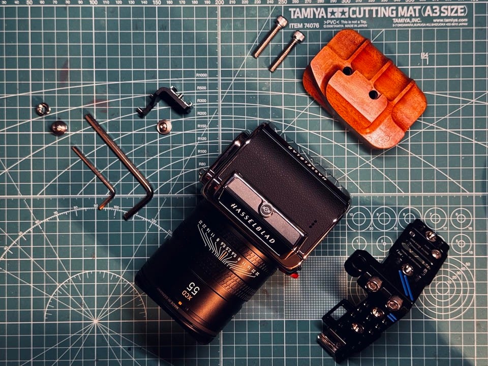 Customer photo review of Wooden Grip for Hasselblad 503 903 907