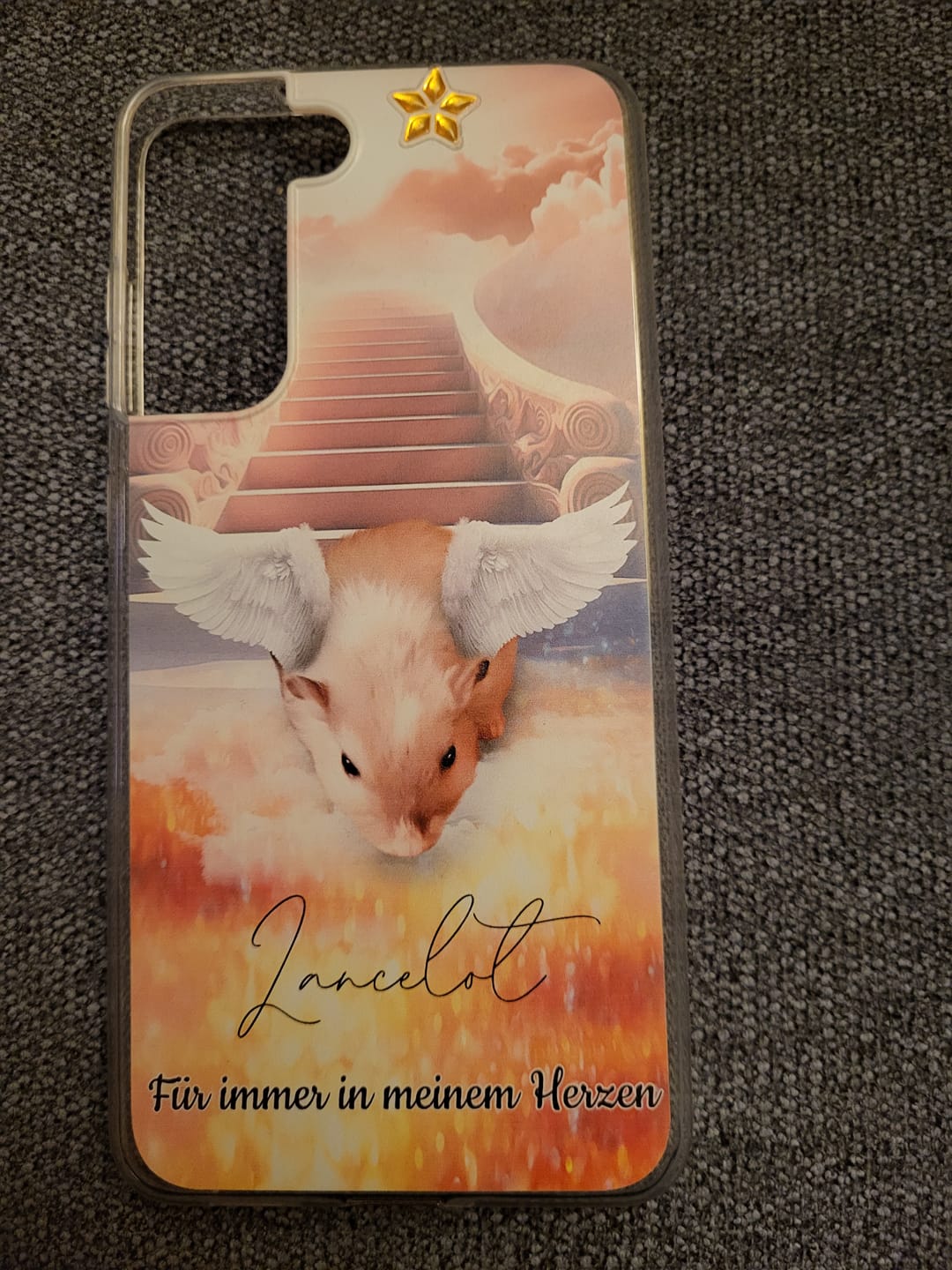 Customer photo review of Personalisierte Portrait Handyhülle – Himmlischer Engel Stil