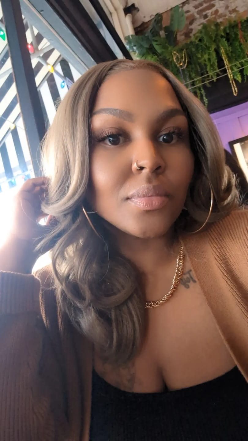 Customer photo review of Sensationnel Cloud 9 Synthetic 13X6 HD Lace Wig - GLENNA