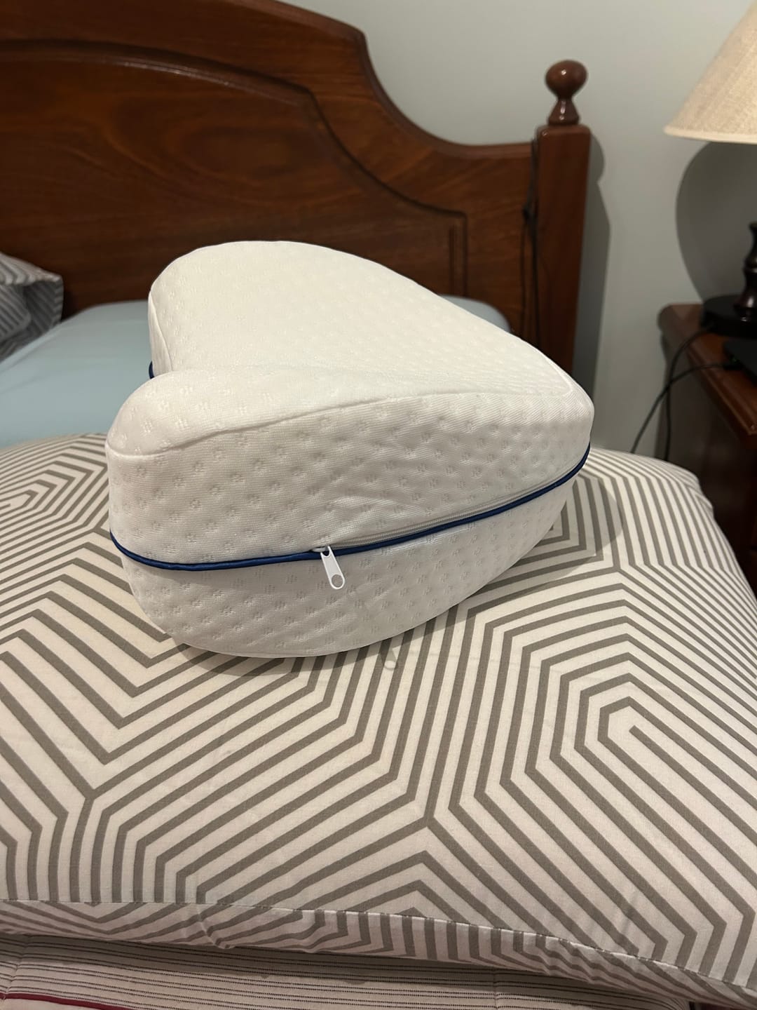 Customer photo review of Almohada Para Piernas Y Rodillas Blanca