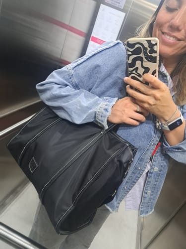 Customer photo review of Cartera De Hombro Notebook Nylon Office