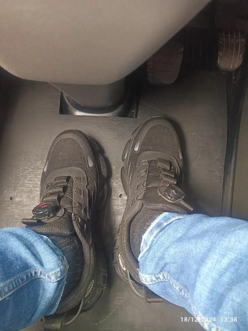 Customer photo review of Axon - Healthy & Protective Steel Toe Sneakers
