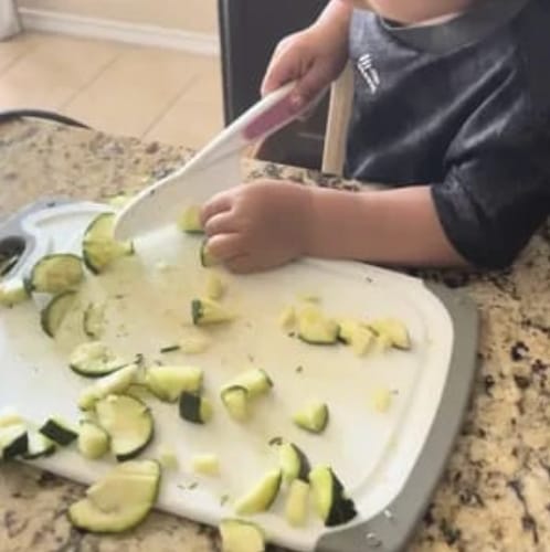 渡辺 ま. review of こどもシェフお料理キット image 1 out of 1