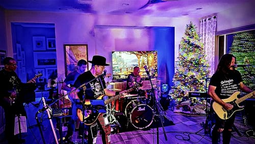 Customer photo review of El Rocker Santa Clause Old School T-Shirt