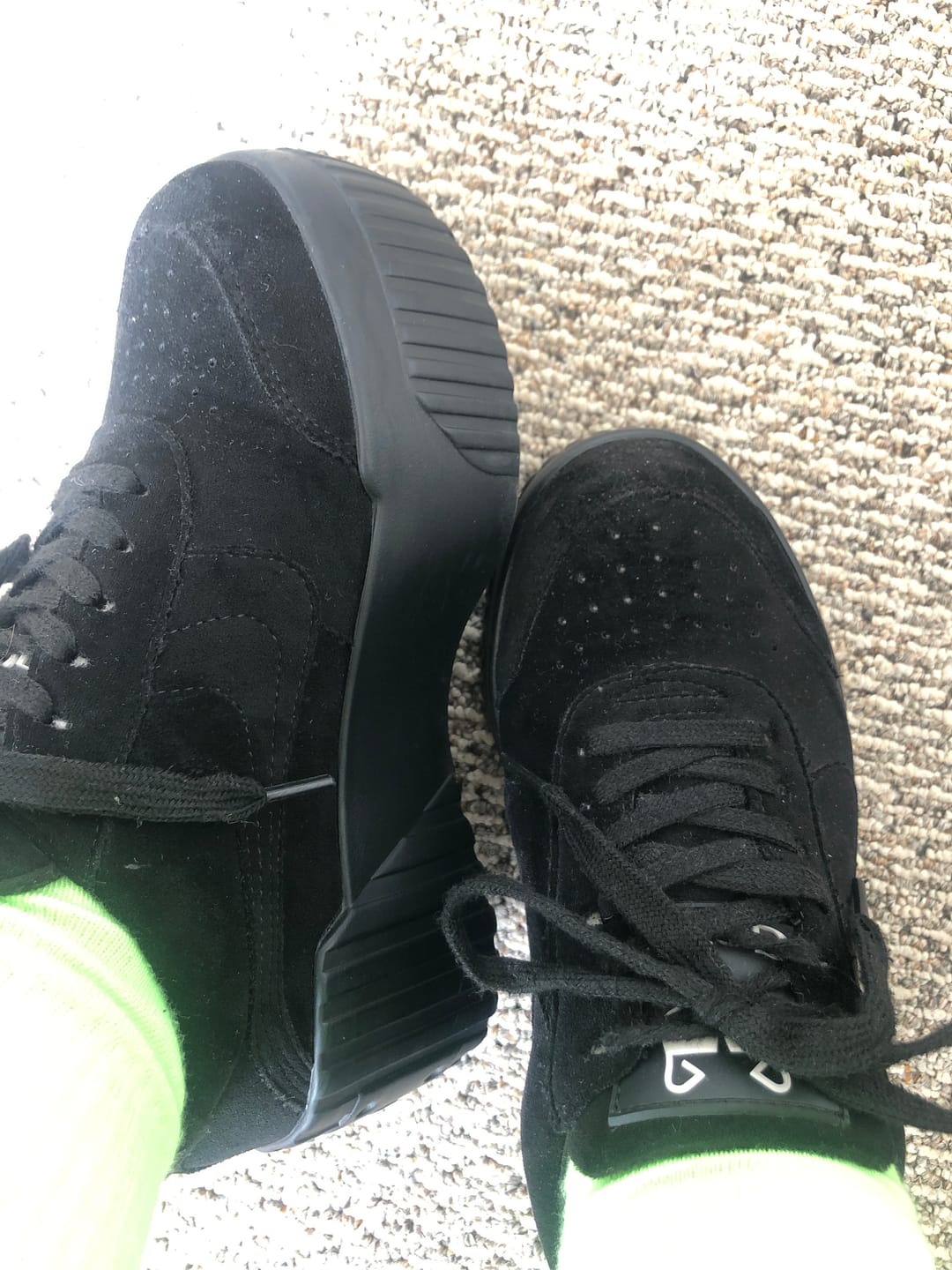 Customer photo review of Zapatilla Negra Mujer 13142