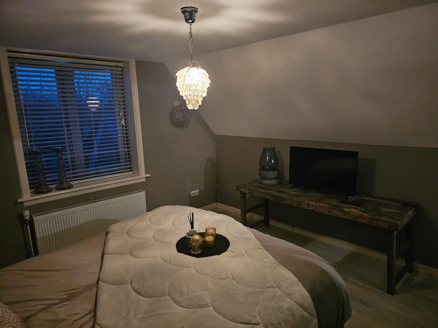Customer photo review of Bed in a bag 2-in-1  Velvet™ Pearl White