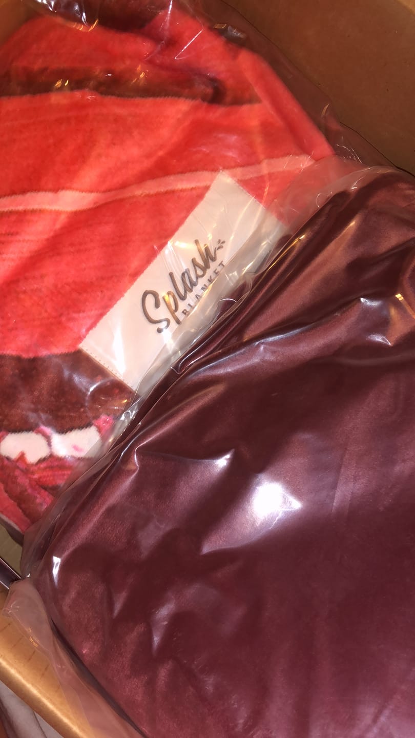 Customer photo review of Beyond Blood Splash Blanket™ X Yarli Creative