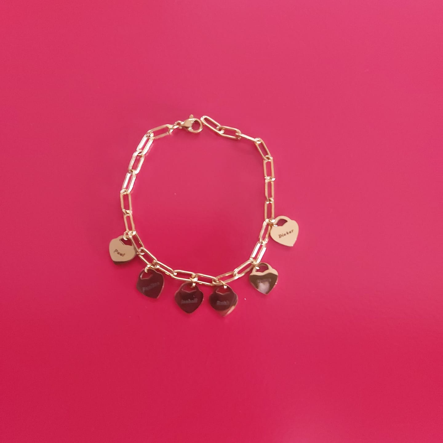 Customer photo review of Armband mit personalisierten Herzanhängern