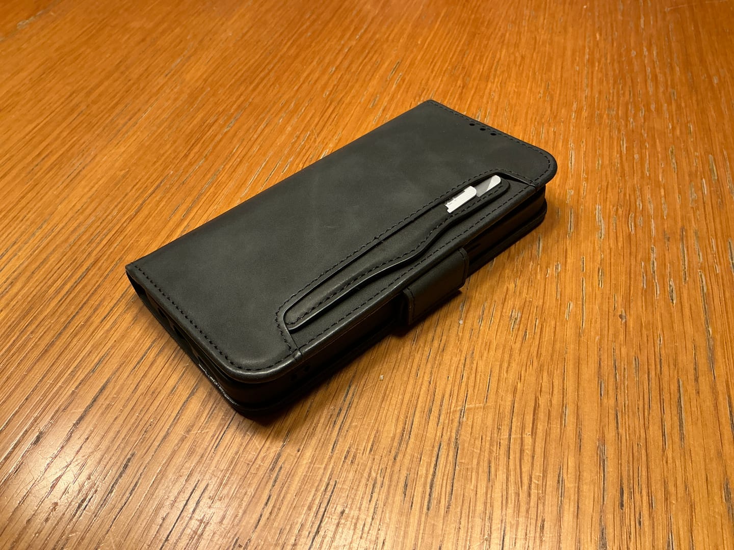 Customer photo review of iPhone 14 / 13- Etui mit vielen Kartenfächern