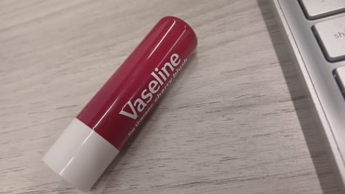 Customer photo review of Vaseline Lip Therapy Cherry Blush 4.8g