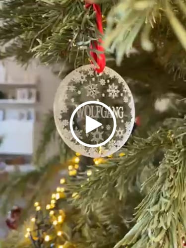 Customer video review of Weihnachtsdeko mit Schneeflocken
