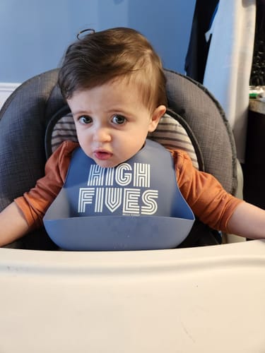 Customer photo review of High Fives Wonder Bib