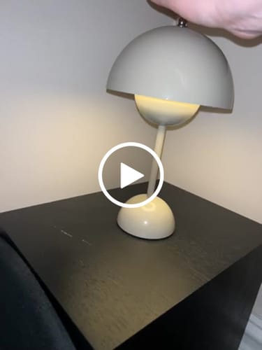 Customer video review of Bordslampa - Svamplampa Flowerbud - Batteridriven 5000 mAH