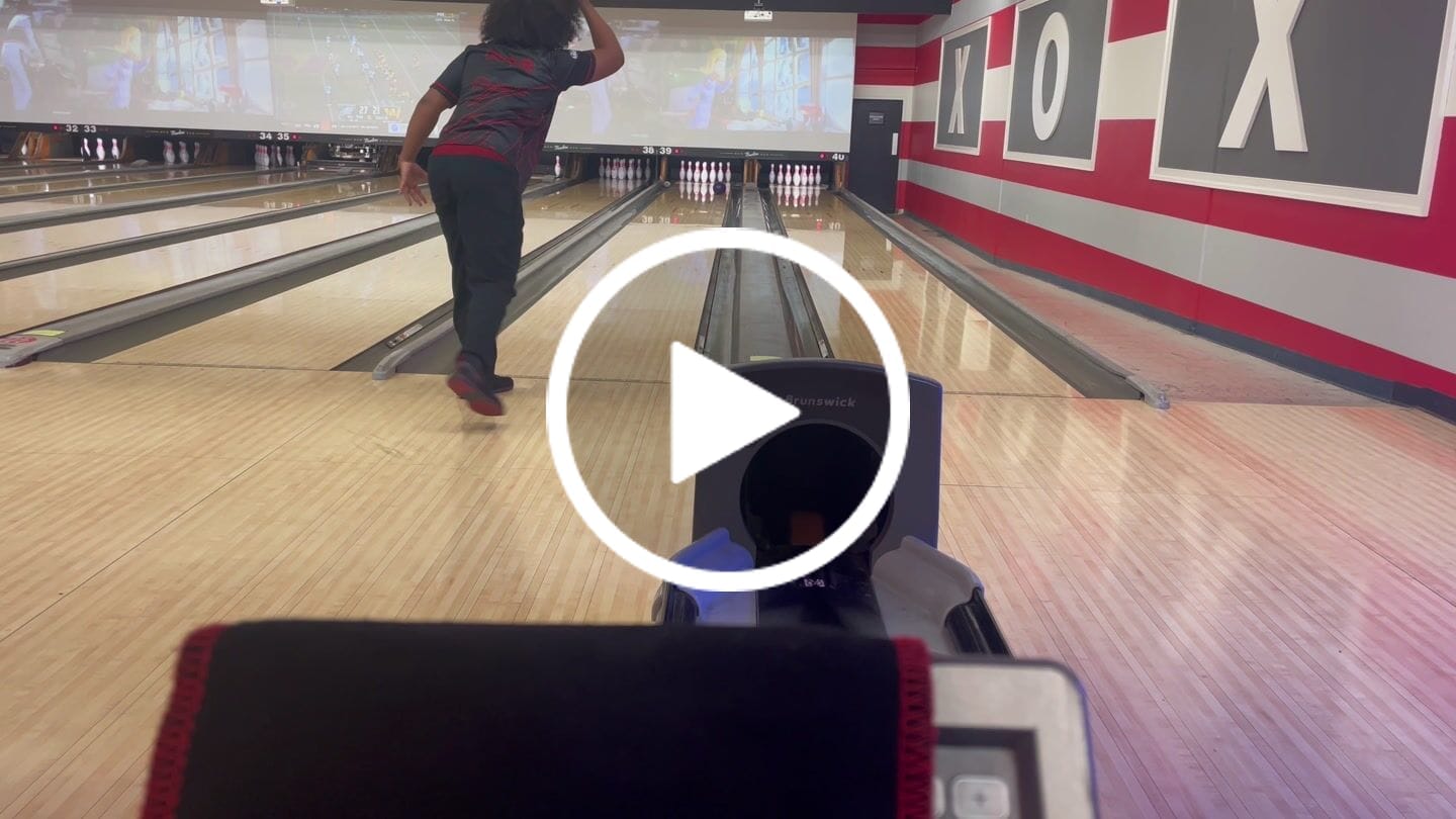 Customer video review of DARREN TANG 2024 - BLACKOUT - BLACK RED - BOWLING JERSEY