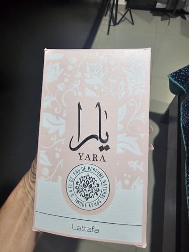 Reseña con foto de un cliente sobre Perfume Lataffa Yara 50ml Edp Para Dama