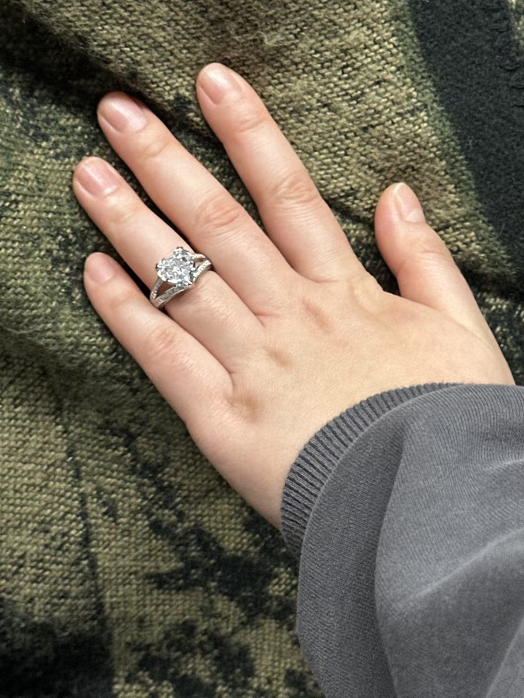 Customer photo review of Louily Exquisite 5.0 Carat Heart Cut Engagement Ring In Sterling Silver