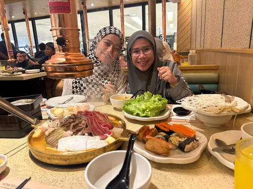 Customer photo review of Monogram Square (Black)