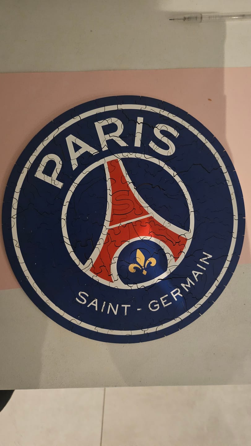 Customer photo review of Logo PSG FC® - Puzzle en Bois