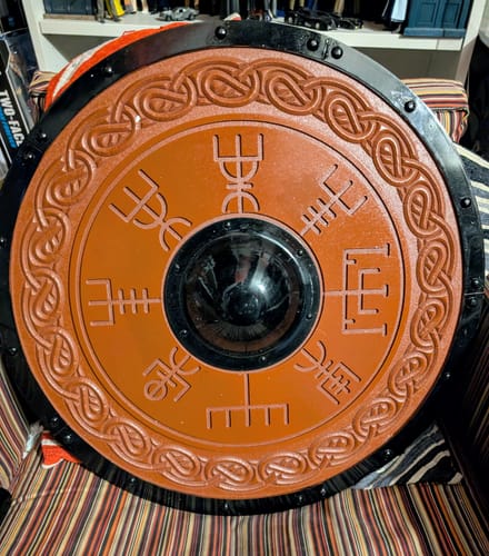 Customer photo review of Vegvísir Shield - Trollkors