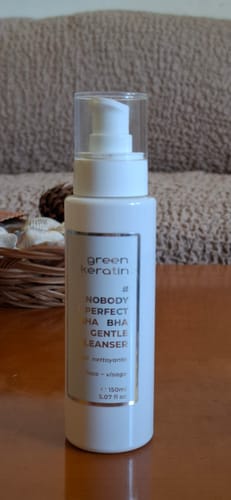 Customer photo review of NOBODY IS PERFECT - Nettoyant pour le visage AHA/BHA