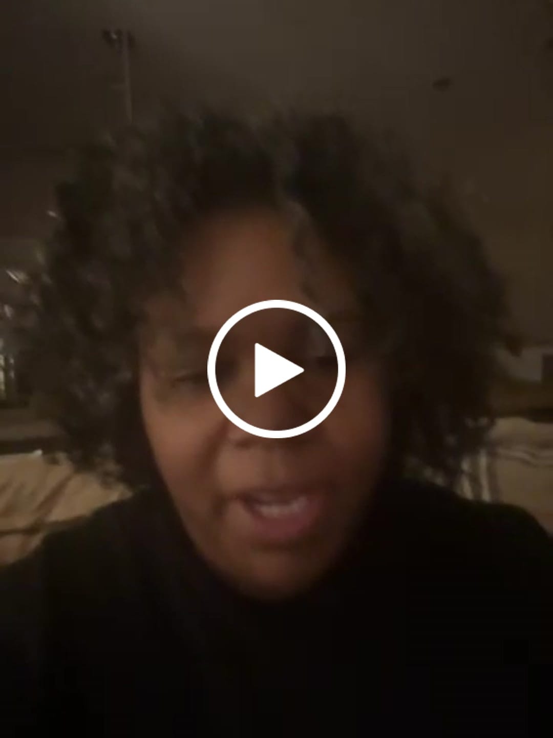 Customer video review of REFRESH CONDITIONING SPRAY