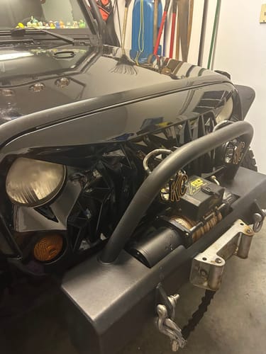 Customer photo review of Shark Grille - Glossy Black for 07-18 Wrangler JK/ JKU