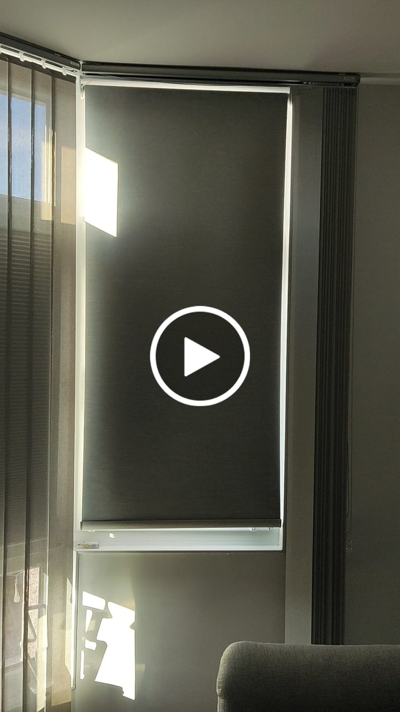 Customer video review of SmartWings Motorized Roller Shades 100% Blackout Essential