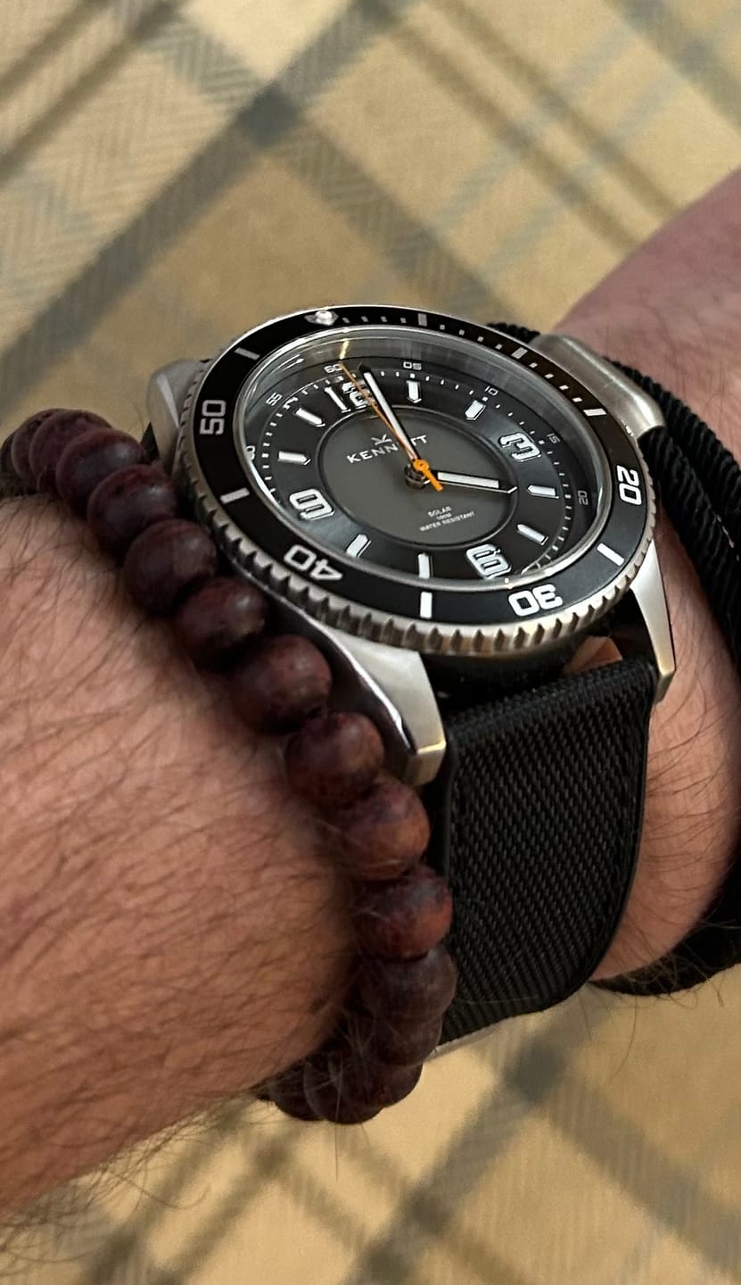 Customer photo review of Kennett Solaxplorer Solar Watch - 100M Waterproof, Japanese Movement