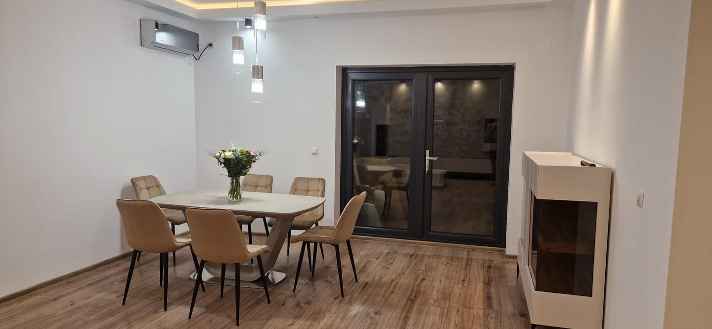 Customer photo review of Scaun CHIC, bej, stofa catifelata/metal, 50x43x88 cm