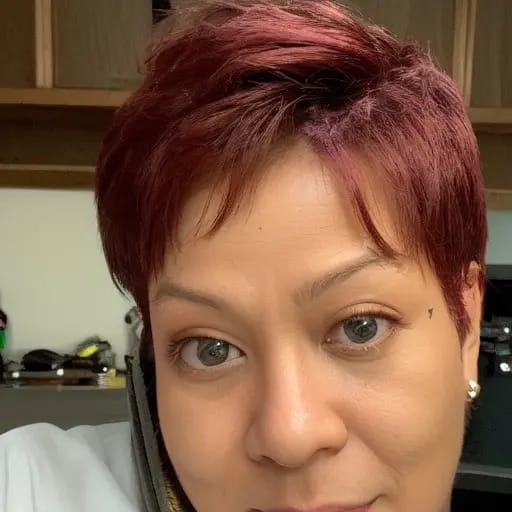 Customer photo review of Vanessa Fashion Wig CALI