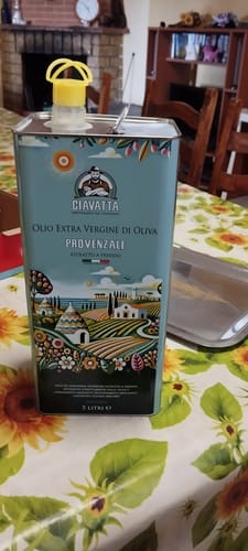 Customer photo review of Olio di Oliva che non pizzica in gola Latta da 5 litri  in offerta