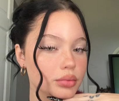 Customer photo review of Velvet Wing