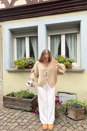 Customer photo review of Helena Schleifen Strickjacke - Taupe