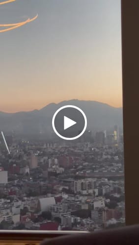 Customer video review of Menú Golden 30 Años