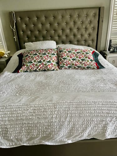 Customer photo review of Ornaments Cream Pillowcase Kit with Free Pattern