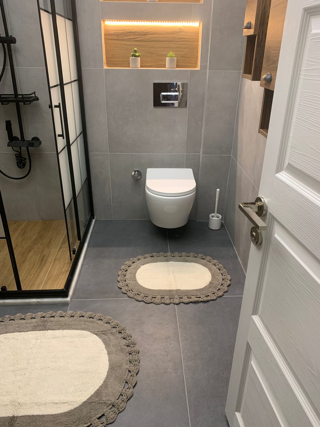 Customer photo review of Bianca 2’li Takım Banyo Paspası %100 Pamuk 40x60 + 60x90 Açık Gri