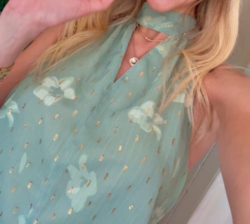 Customer photo review of Blusa Halter Green