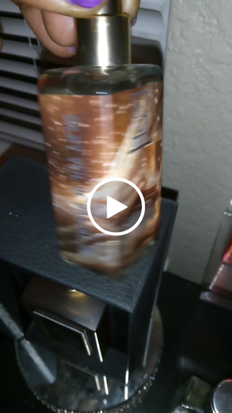 Customer video review of Silky Veil Of Santal 36