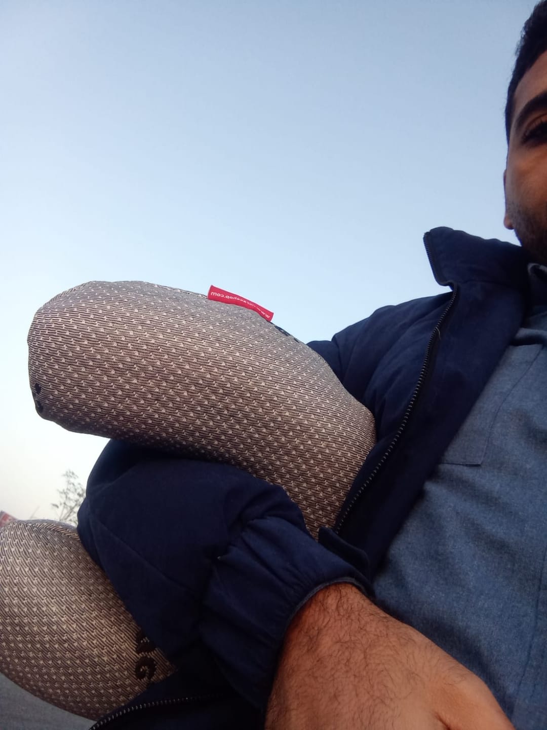 Customer photo review of Rido- Neck Travel Pillow